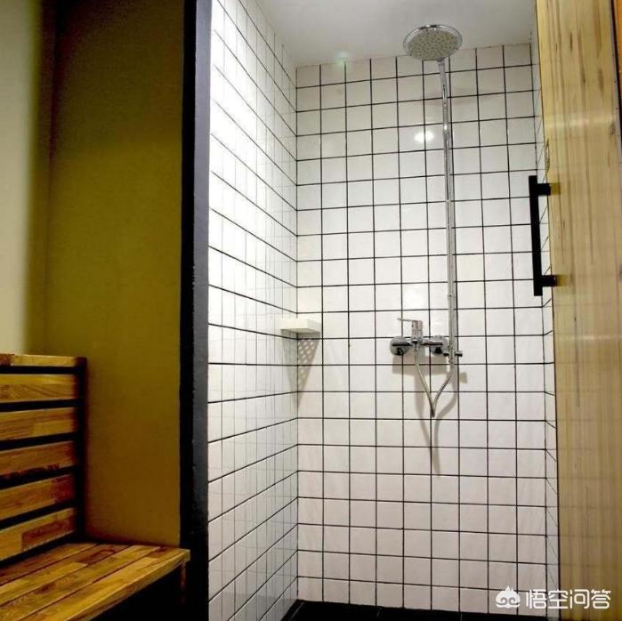 极简主义 vs 极繁主义:两种设计风格如何匹配品牌调性? 极简主义 vs 极繁主义:两种设计风格如何匹配品牌调性?